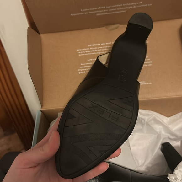 Gigi sling heels - Picture 2 of 6